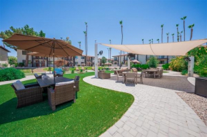 109 Fully Furnished 1BR Suite-Prime Location
